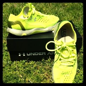 Under Armour Athletic shoes size womans 6